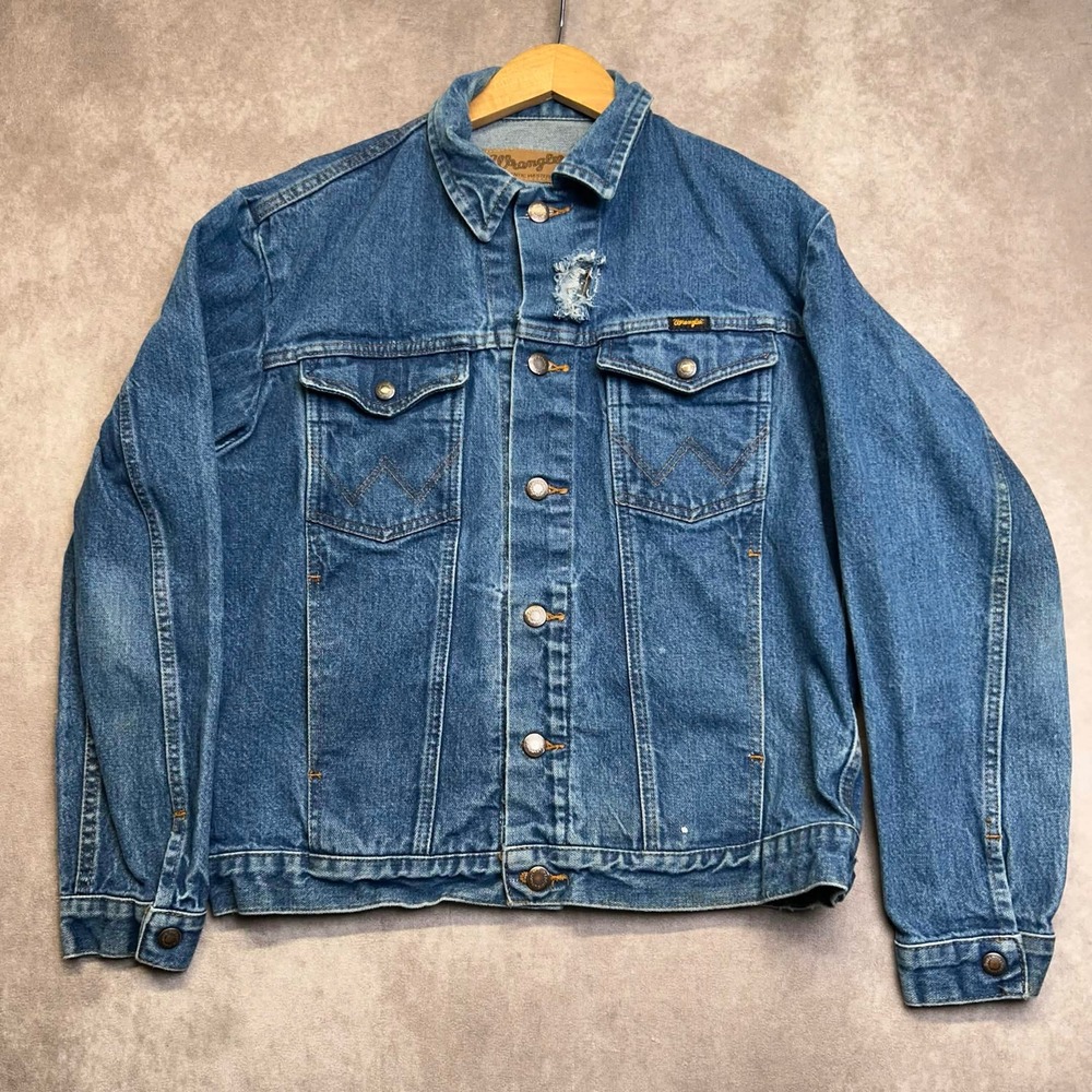 Wrangler Authentic Western Denim Jacket Blue Mens M Distressed Trucker M-159